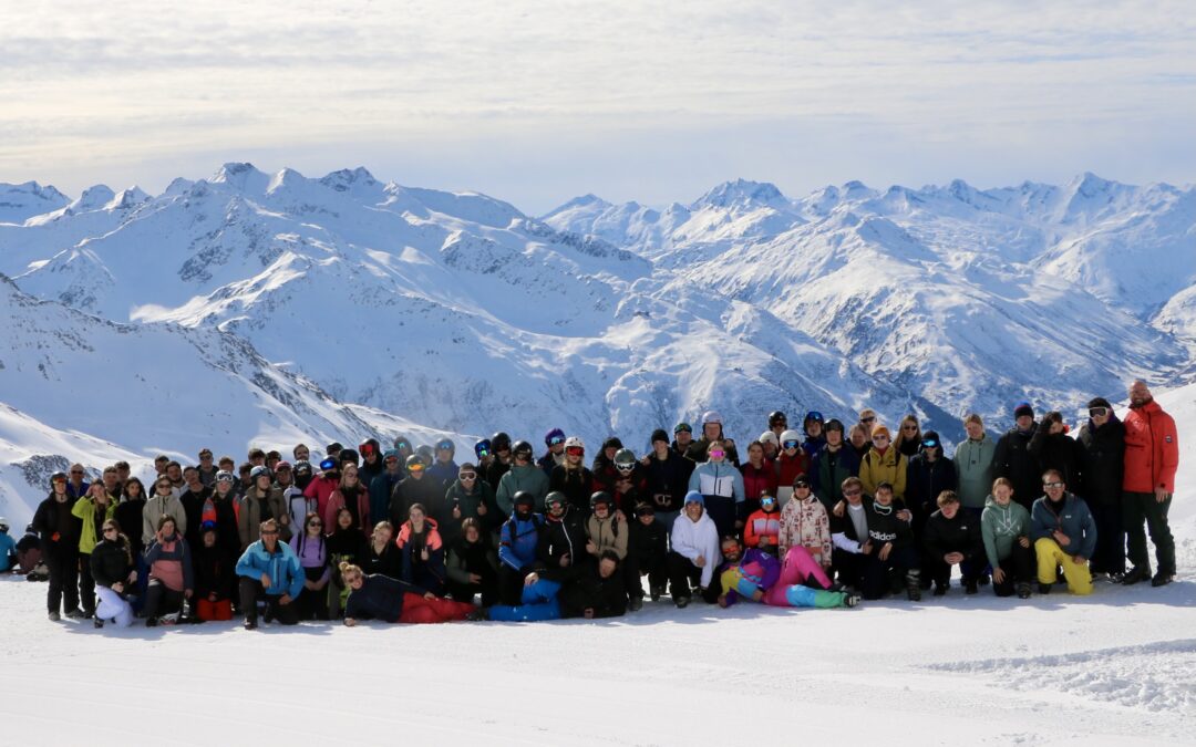 Erfolgreiche Skiexkursion vereint Berufliche Gymnasien aus Ostfriesland